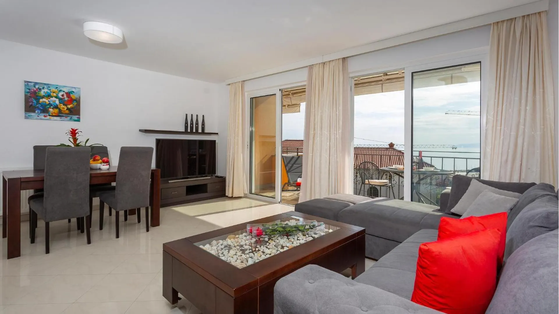 Gorgeous Apartment In Icici With Wifi